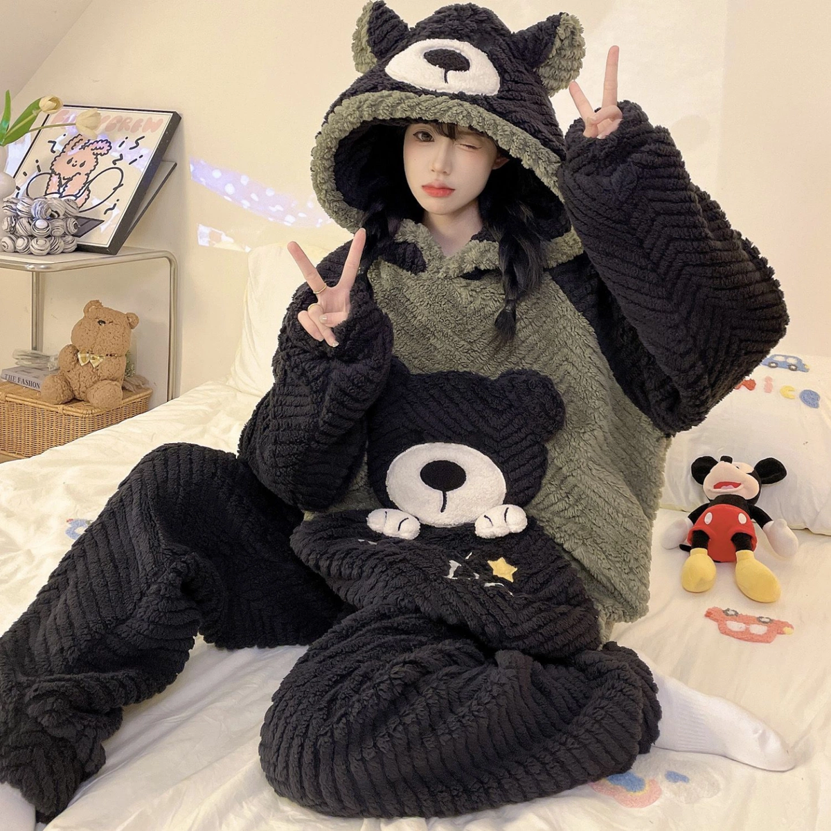 Women's Winter Fuzzy Pajama Set, Thick Warm Coral Fleece Hooded Loungewear, Cute Cartoon Oversized Flannel Sleepwear with Pants